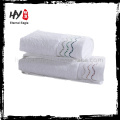 Venda quente bom preço 100% algodão hotel branco toalha de banho